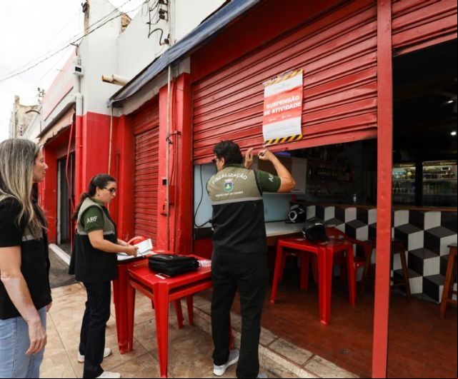 Prefeitura fecha 'prost