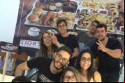 Amigos vendem pizza para pagar cirurgia de estudante que teve joelho fraturado