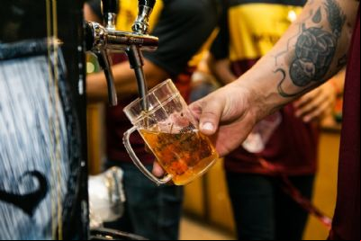 Vai ter Esquenta da Oktoberfest Louvada, com as bandas MP Rock e Her