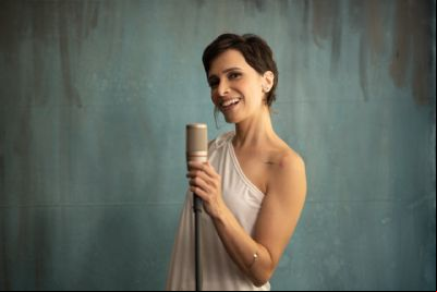 Marcela Mangabeira volta aos palcos cuiabanos em show no Dia dos Namorados