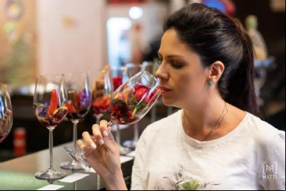 Sommelier ensina como escolher, degustar e harmonizar vinhos em curso online