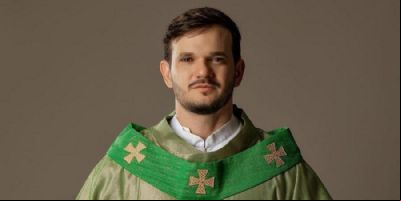 Padre Patrick se apresenta em Cuiab