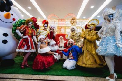 Artista cuiabano celebra 20 anos interpretando o Papai Noel em shopping da Capital