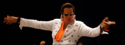 Cover oficial do Elvis Presley em Cuiab