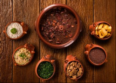 Suis Marie Cuisine oferta delivery de feijoada e card