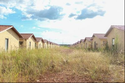 Construtora requer posse das casas do Residencial Jequitib