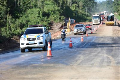 DNIT recupera rodovia BR-174 em MT e libera tr
