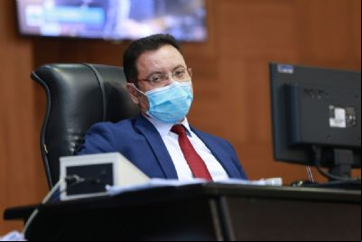 Botelho defende perman
