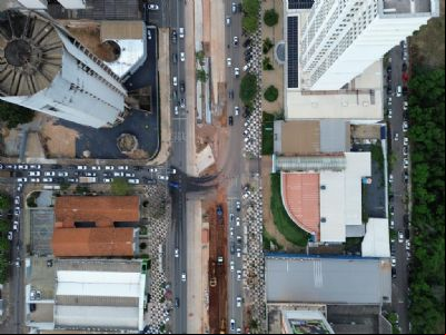 Cruzamento na avenida do A 