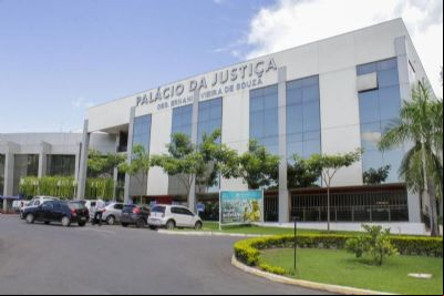 TJ declara greve dos professores abusiva e determina retorno 