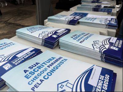 Governo de MT entrega 324 escrituras 