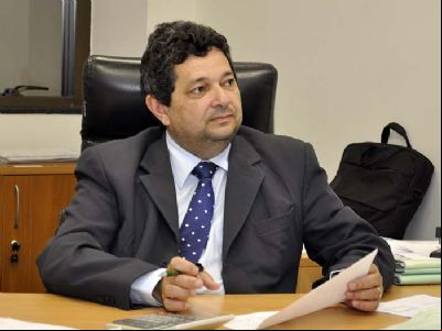 Prefeito consulta juiz sobre academias e sal