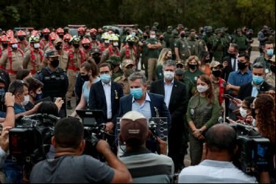 Governador engrossa discurso contra desmatadores e alerta: 'multas altas e consequ