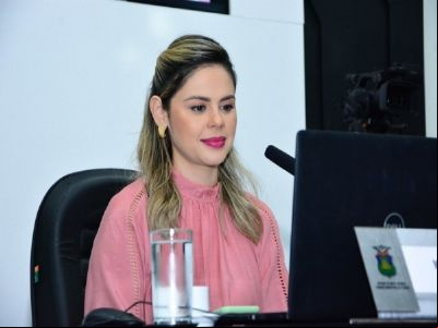 Projeto de Michelly garante e livre para atletas de Cuiab