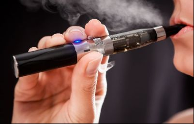 Uso de cigarro eletr
