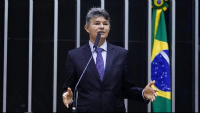 Medeiros assina pedido de impeachment de Lula por 