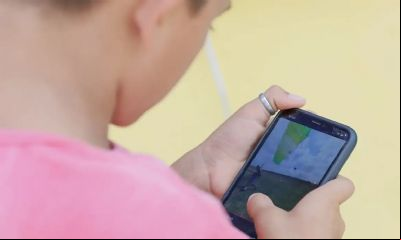 Senado aprova projeto para restringir uso de celular em escolas