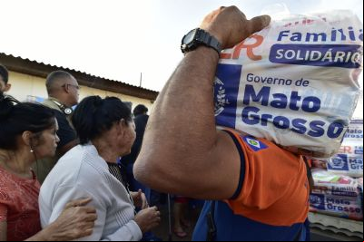 Governo de MT entregou mais de 26 mil cestas de produtos aliment