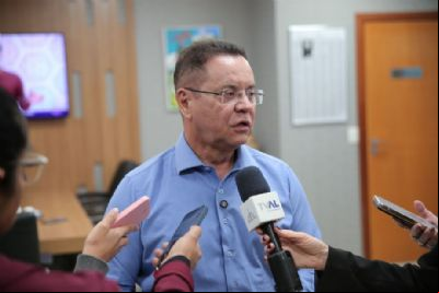 Jayme X Pivetta: Botelho elogia pr