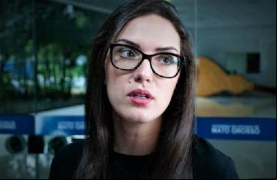 Janaina critica reprova