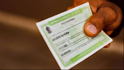Eleitores e eleitoras podem atualizar dados de cor ou ra