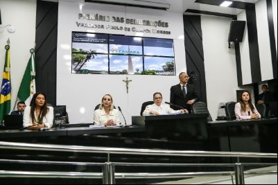 Quatro pedidos de Is ainda est