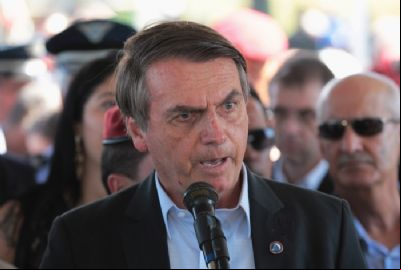 Se presidente da OAB quiser saber como pai dele desapareceu na ditadura, eu conto, diz Bolsonaro