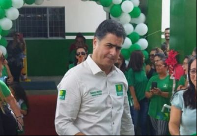 Prefeito se coloca 
