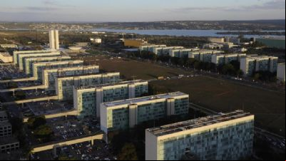 Servidor: topo do funcionalismo ganha 20 vezes mais que o piso