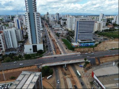 Mais um trecho da Miguel Sutil interditado
