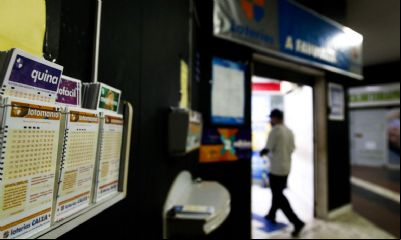 Mega-Sena paga neste s