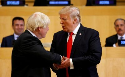 Johnson pede a Trump que n