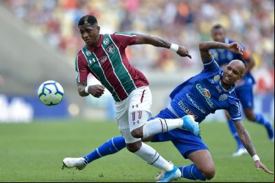 CSA vence Fluminense no Maracan